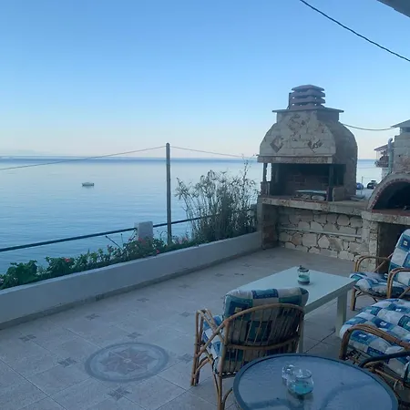In Thasos Κοίνυρα